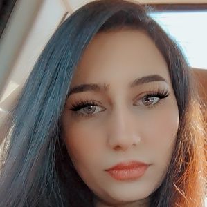 Meet your Posher, Neda